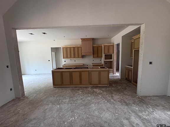 4th image of 12124 Pinecrest Dr