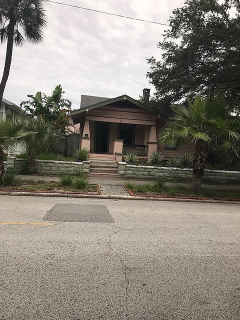 1st image of 809 7th Ave N