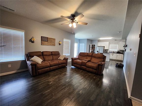 5th image of 6255 Emerald Springs Dr