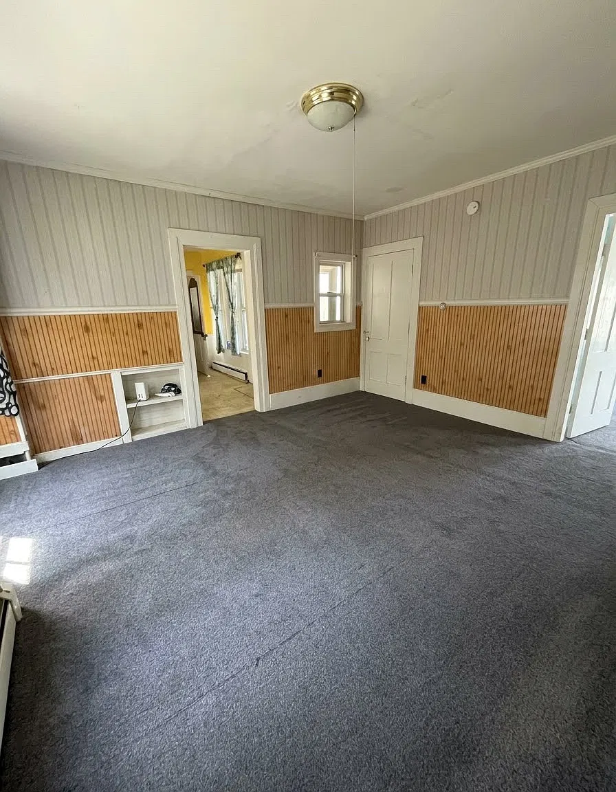 3 bed, $2,000 — Photo 1