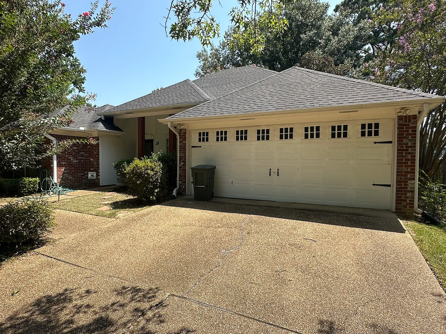 3 bed, 1728 sqft, $2,350 — Photo 2