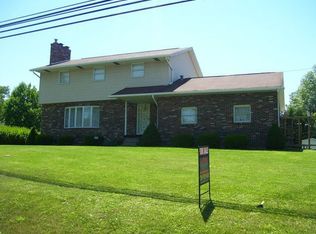 833 Main St, Ford City, PA