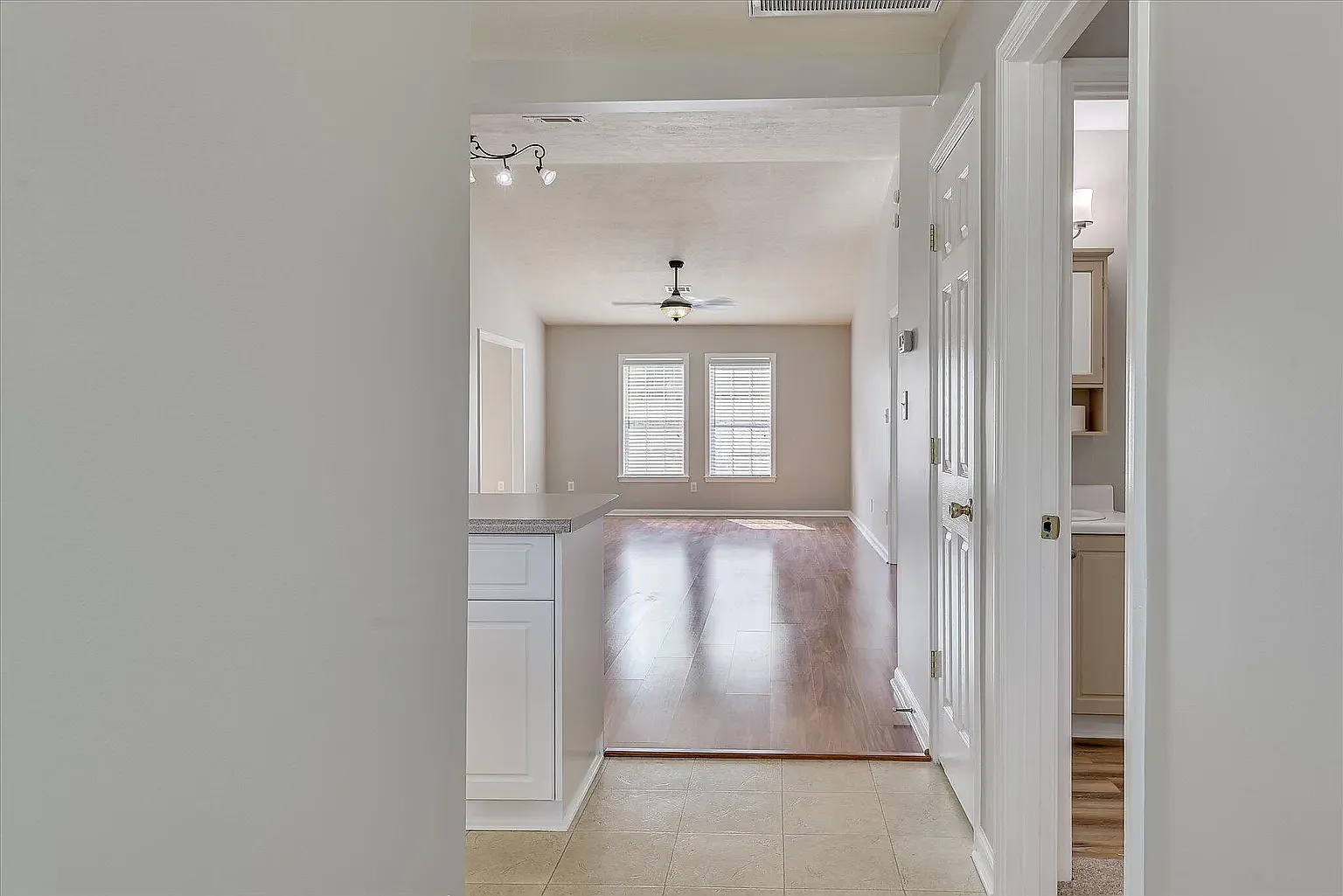 2 bed, 1276 sqft, $1,450 — Photo 1