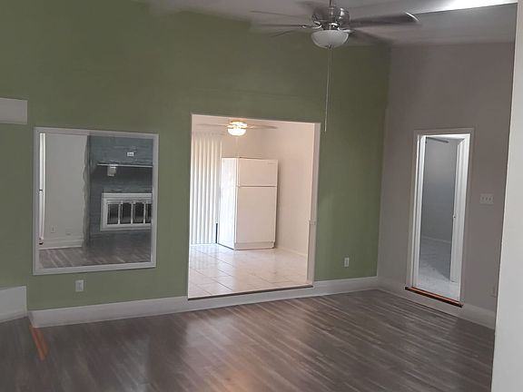 3rd image of 9405 Newberry Dr