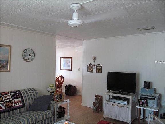 5th image of 529 Cervina Dr N