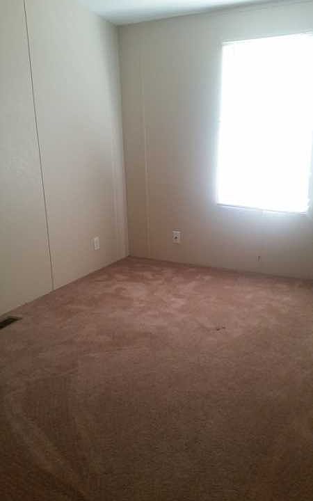 2nd image of 802 Meadow Ln