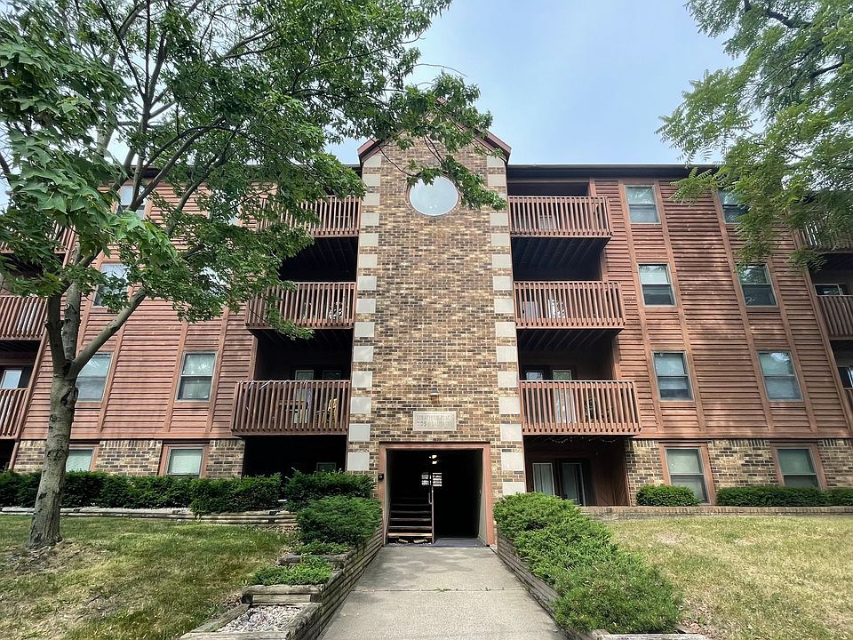 2nd image of 305 N Salisbury St #187