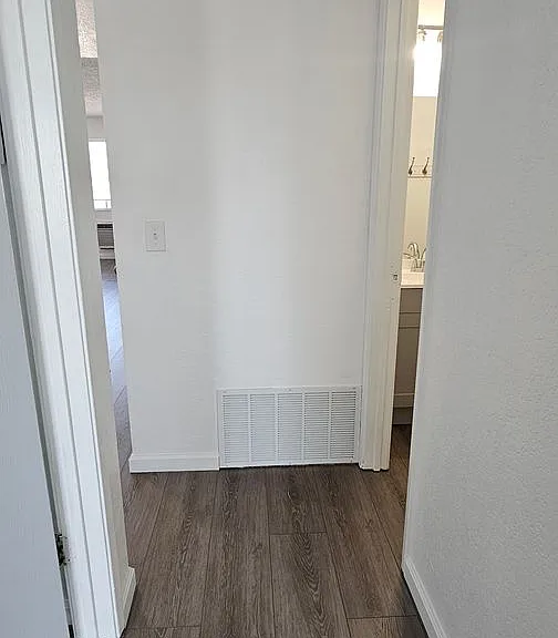 260 Linden St — Photo 8
