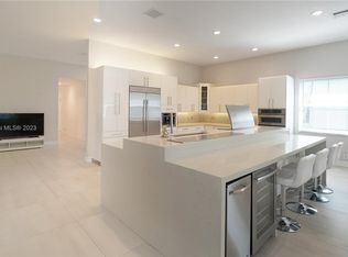 2211 Quail Roost Dr, Weston, FL 33327