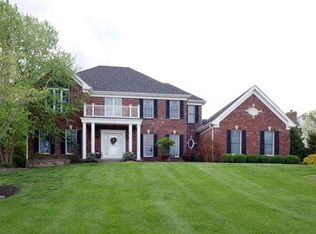 1588 Highland Valley Cir, Chesterfield, MO 63005