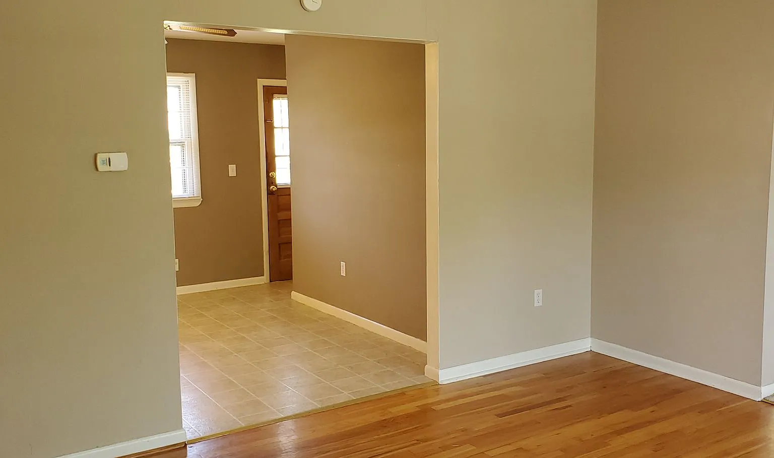 1607 Highridge Dr — Photo 2