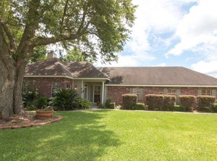 439 Chemin Metairie Rd, Youngsville, LA 70592