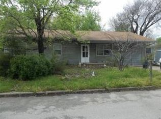 406 School Dr, Green Forest, AR 72638