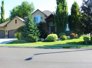 135 S Shadow Breeze Rd, Kaysville, UT 84037