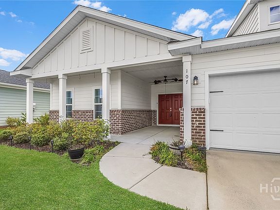 2nd image of 107 Merribee Lane