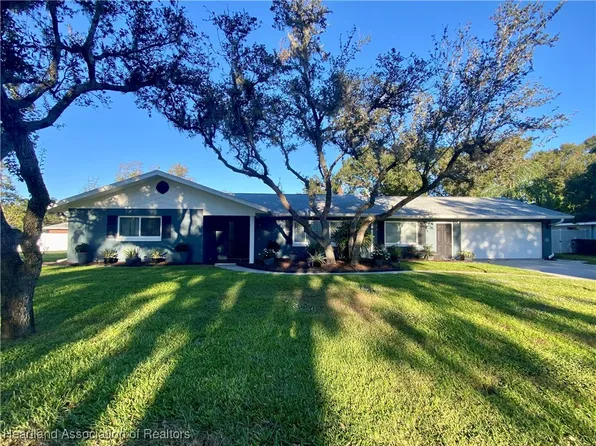 2630 Greenlawn Dr, Sebring, FL 33870