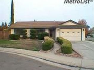 33 Royal Ct, Galt, CA 95632