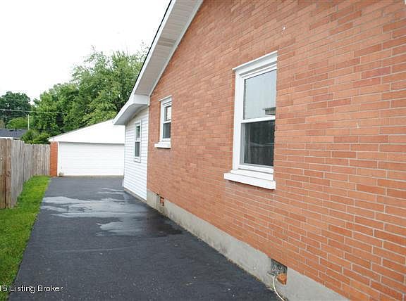 3rd image of 2541 Fureen Dr