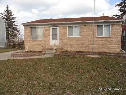1st image of 26370 Greenleaf St