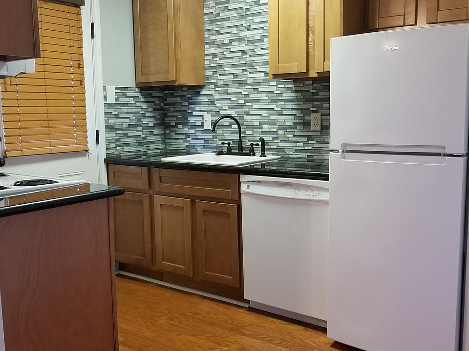 1st image of 2119 Pearl St #C2