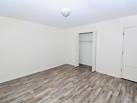 3rd image of 2336 Hovekamp Rd #10