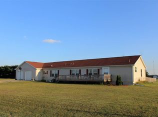 6341 Sandy Bottom Dr, Fulton, IL 61252