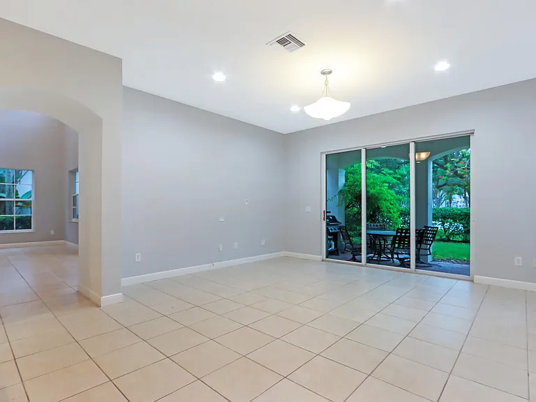 1904 Flower Dr — Photo 19