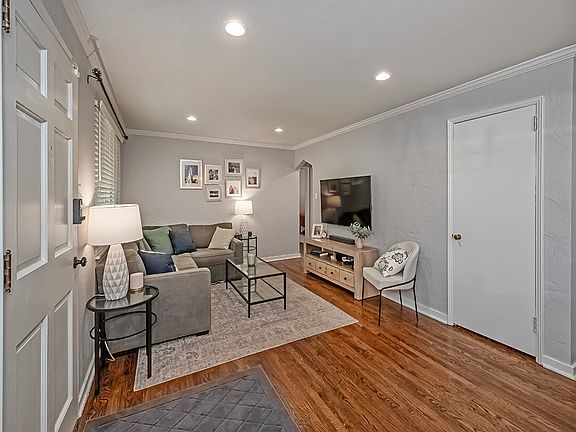 3rd image of 1214 Arrowood Dr