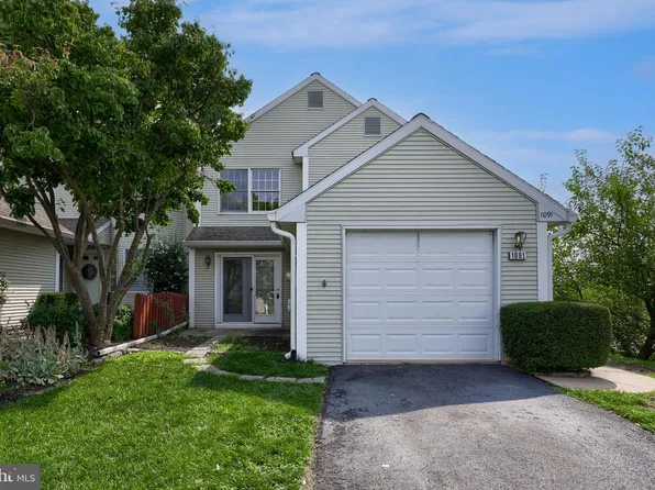1091 Country Hill Dr, Harrisburg, PA 17111