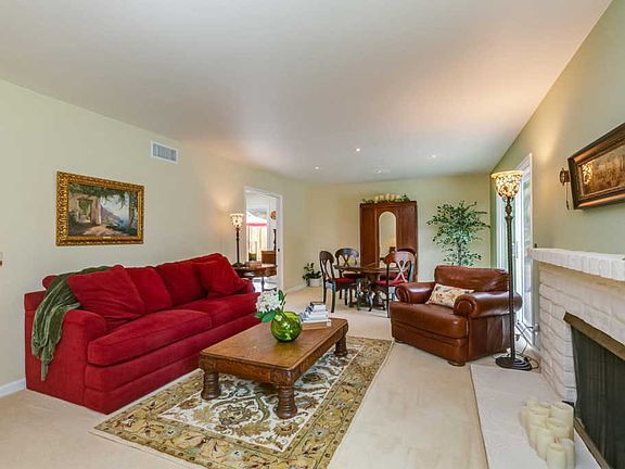 5th image of 156 Visalia Ct