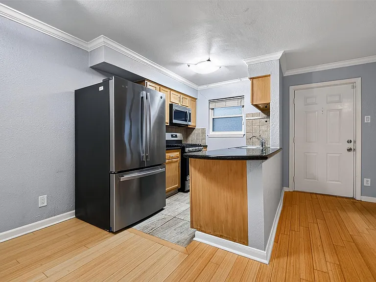 1404 Welch St #7 — Photo 16
