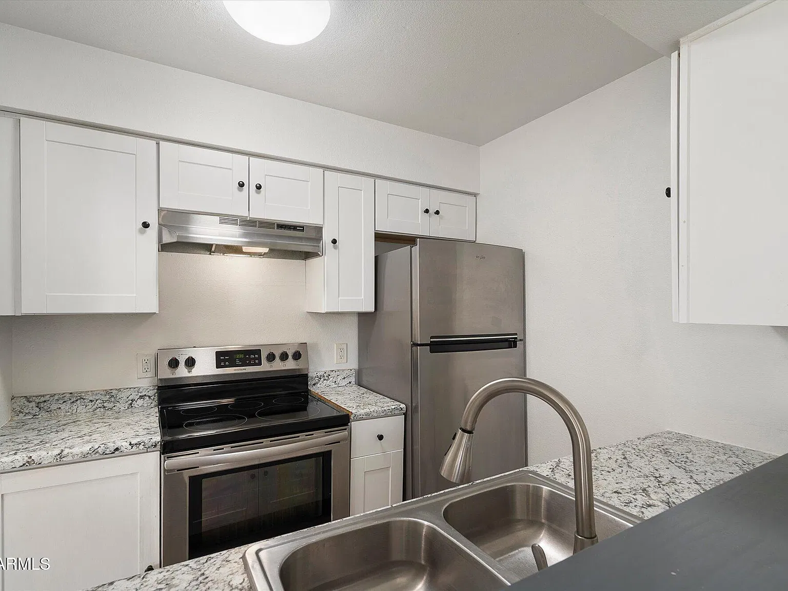 2 bed, 1.0 bath, 800 sqft, $1,195 — Photo 1