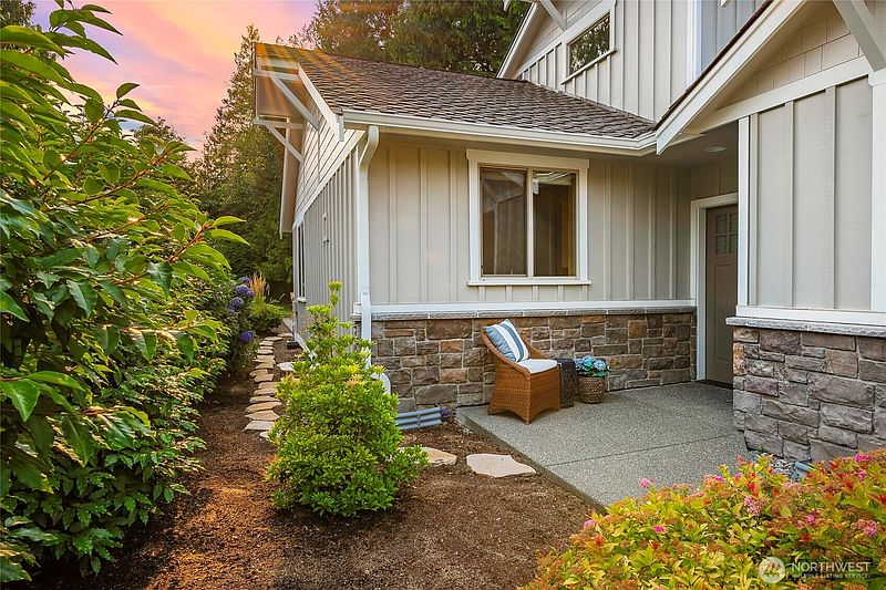 3rd image of 9021 Gleneagle Drive #17