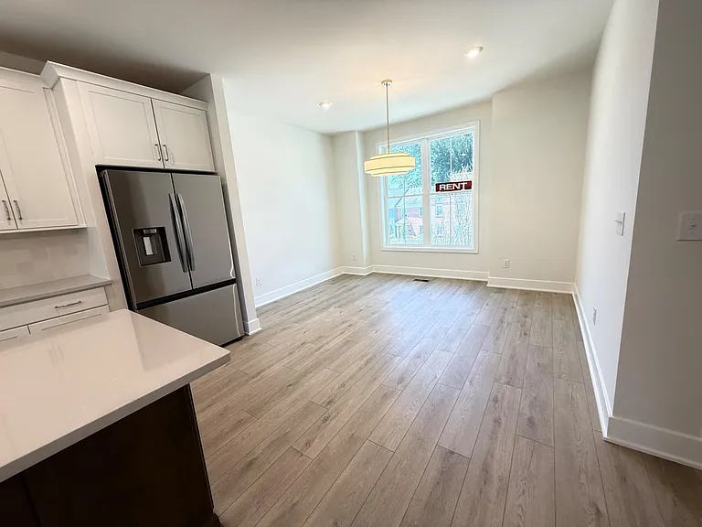 9715 Grant Ave — Photo 10