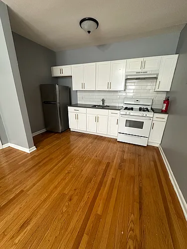 914 Grand Ave #A Photo 1