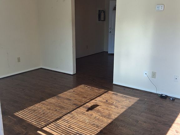 4th image of 1401 Colony Park Dr APT 9