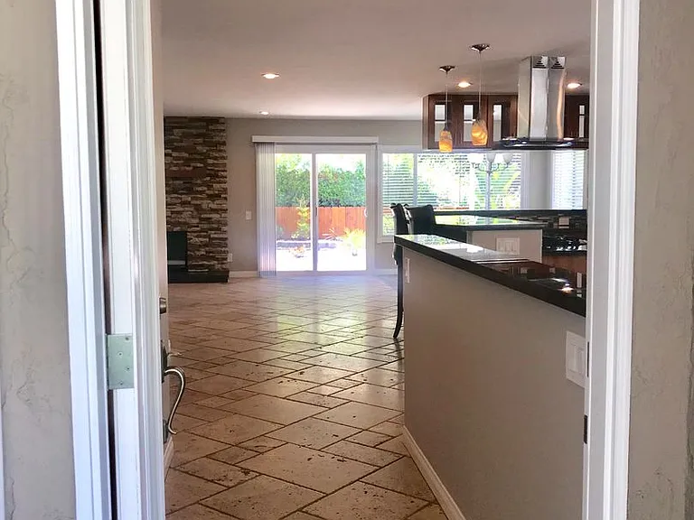 1739 Jasmine St — Photo 4