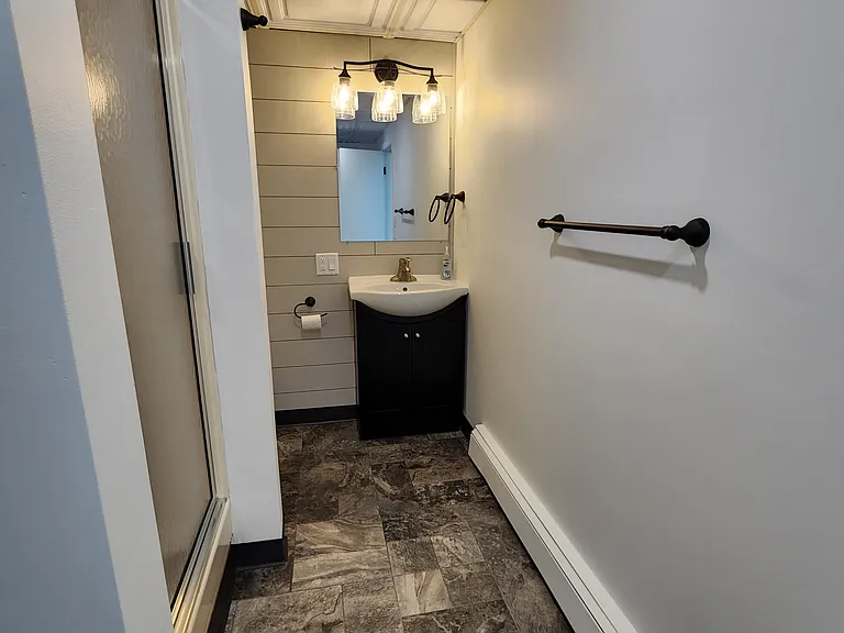 517 1st Ave S #3 — Photo 13