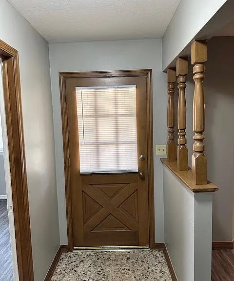 6020 N Meridian Pl — Photo 2