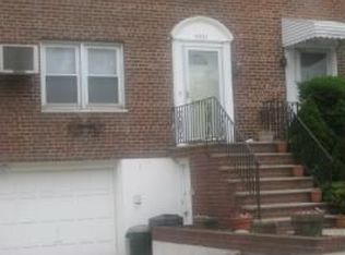 69-61 198th St, Flushing, NY 11365