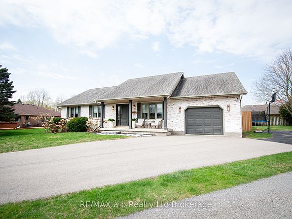 3rd image of 3 Belfast Cir