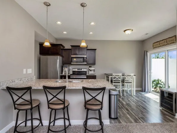223 Pin Oak Ct, Norwalk, IA 50211