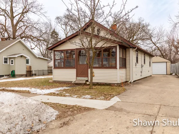 212 Floyd St SW, Wyoming, MI 49548
