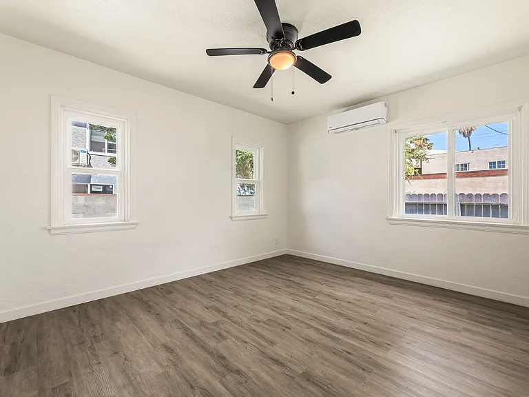 3369 Cerritos Ave — Photo 14