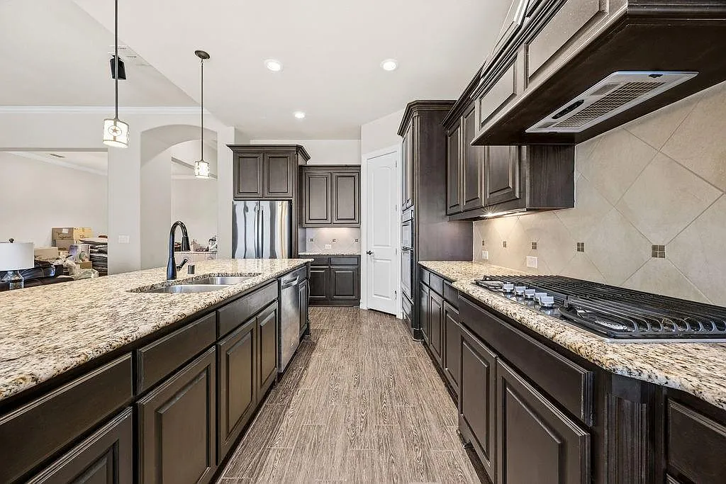 4 bed, 2657 sqft, $3,500 — Photo 4