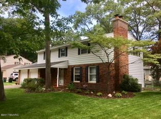 2080 Hillside Dr, Norton Shores, MI