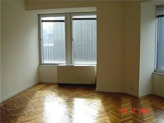 Rented by Sumitomo Real Estate Sales | media 12