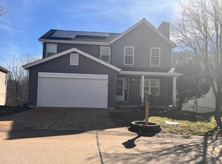 1558 Glenn Brooke Woods Cir, Ballwin, MO