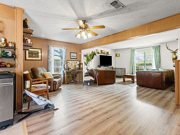 2nd image of 203 Randy Dr
