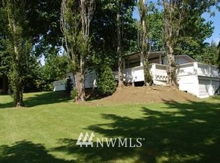 9059 NE Lovgreen Rd, Bainbridge Island, WA 98110